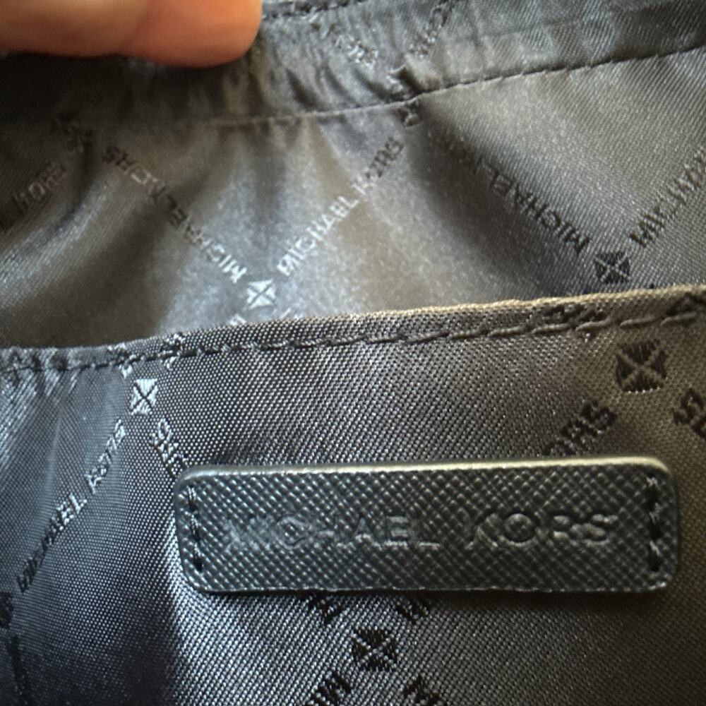 NWT!! Michael Kors Large Black Crossbody Bag 35H9STTC3B-001 Retail $378 Jet Set - Picture 7 of 8